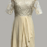 Naziv proizvoda ostaje nepromijenjen: "Haljina za svadbene goste".