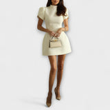 Aurora - Mini haljina s izrezom na leđima, mašnom i kratkim rukavima