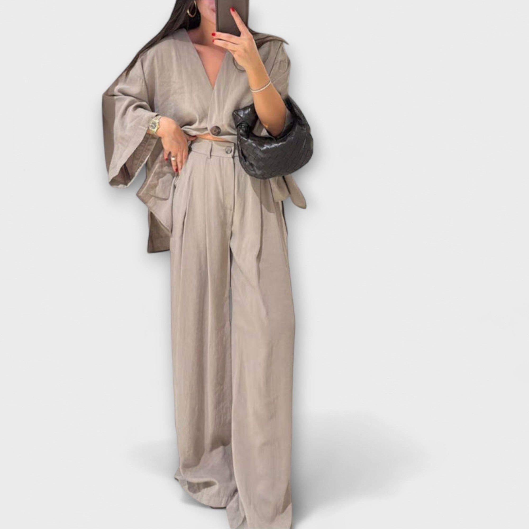 Aurora - Ležerna V-izrez majica i hlače duo